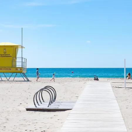 Apartman Sunny 3 Blocks To The Castelldefels